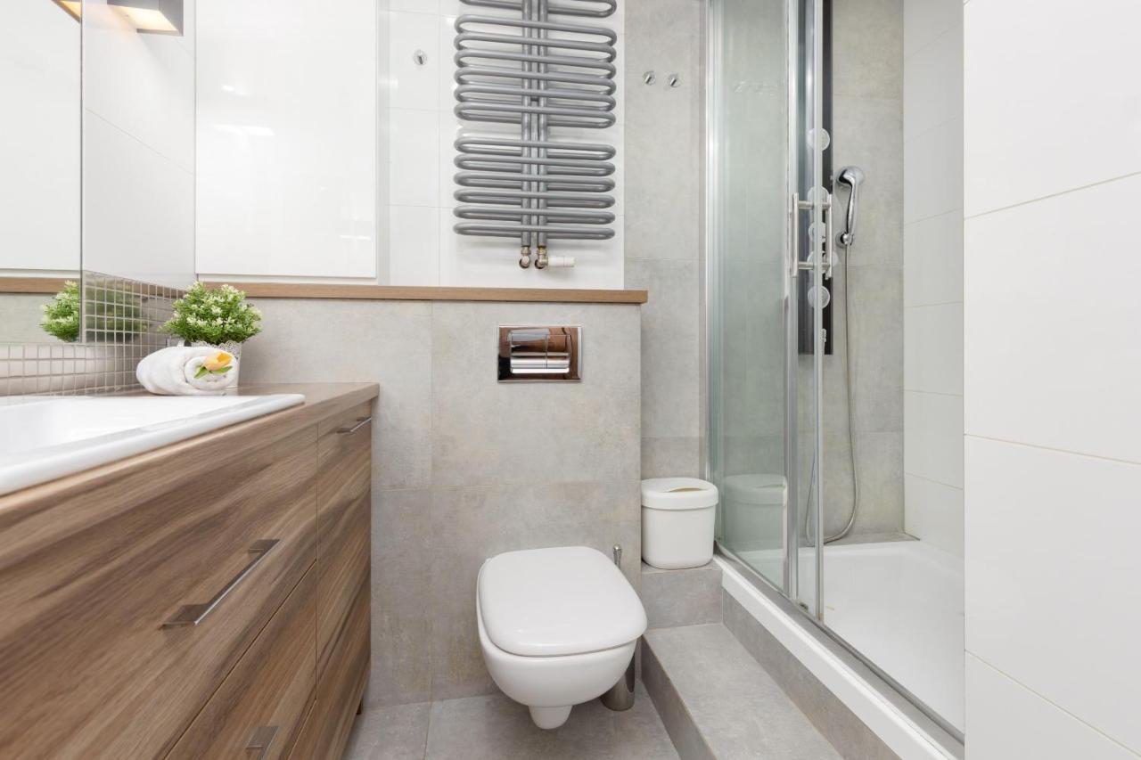 Warsaw Magellana Apartment By Noclegi Renters Ngoại thất bức ảnh